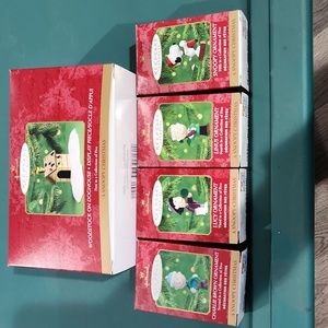 2000 Hallmark Set of 5 A Snoopy Christmas
